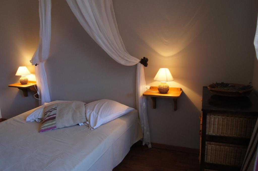 Hotel La Claveliere Saint-Auban-sur-lʼOuvèze Habitación foto